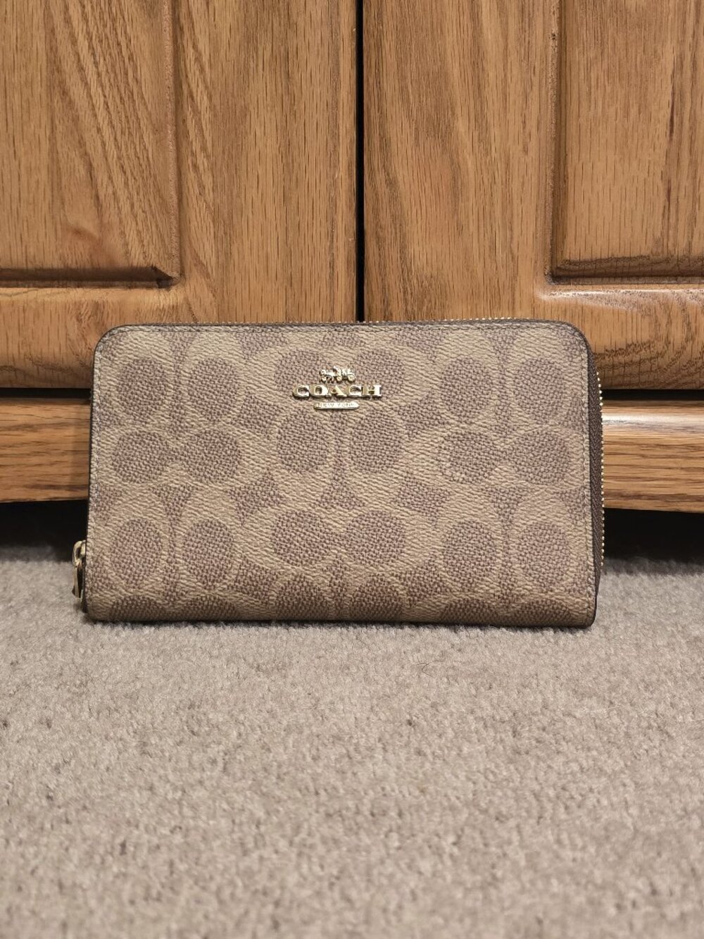 Coach Medium ID Zip Wallet CW781